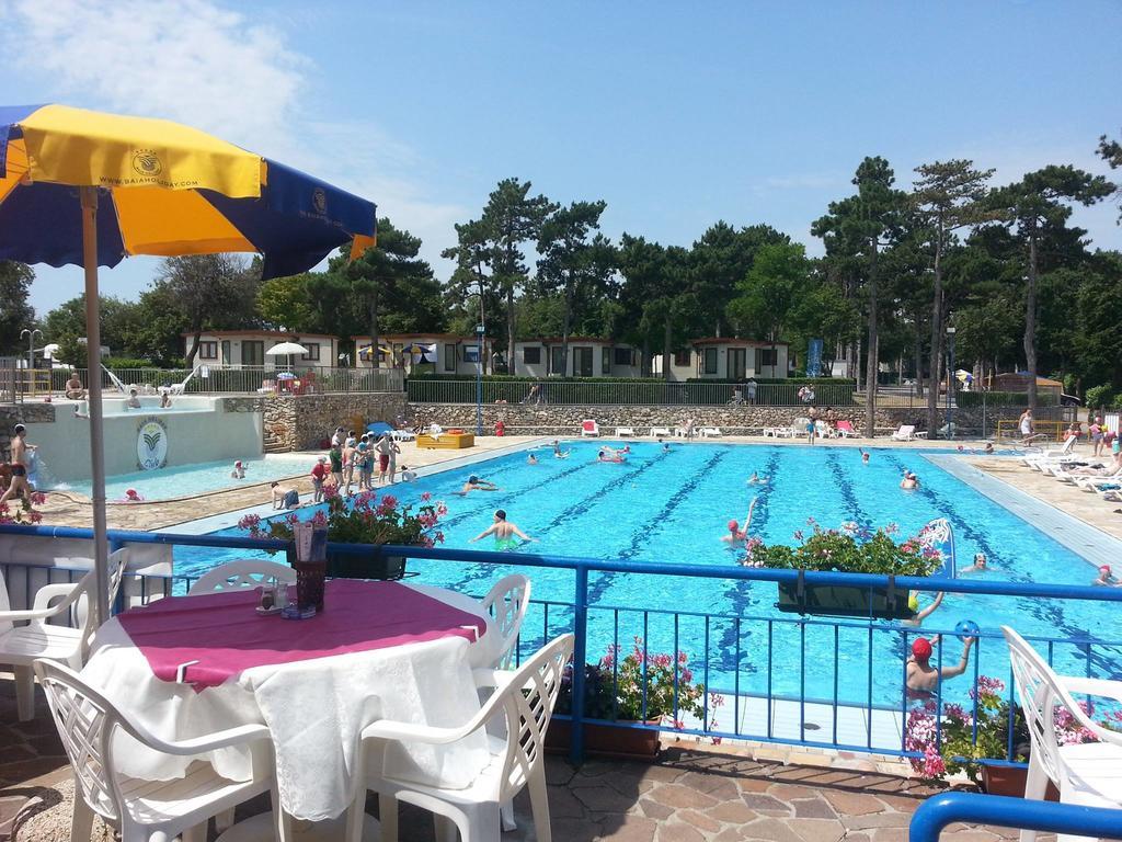 Camping Village Mare Pineta Sistiana Bagian luar foto