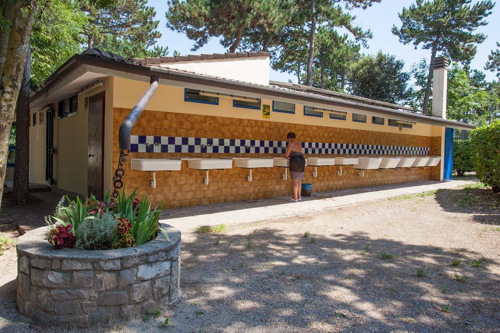 Camping Village Mare Pineta Sistiana Bagian luar foto